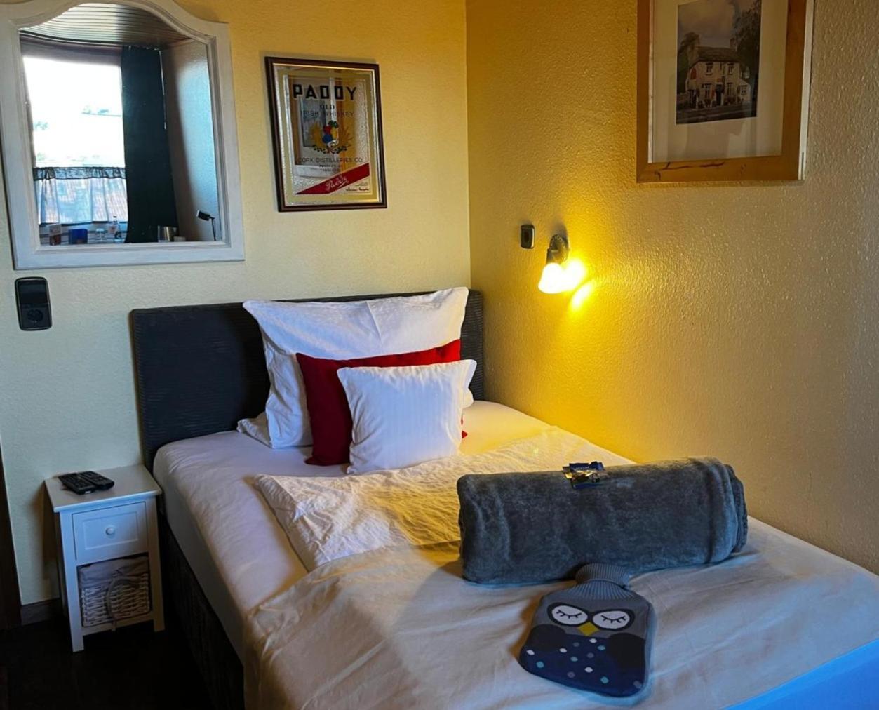 Henblas Hotel Neuenrade Eksteriør bilde