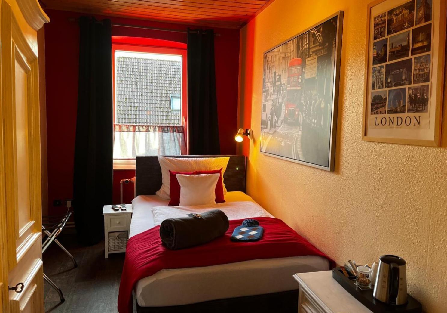 Henblas Hotel Neuenrade Eksteriør bilde