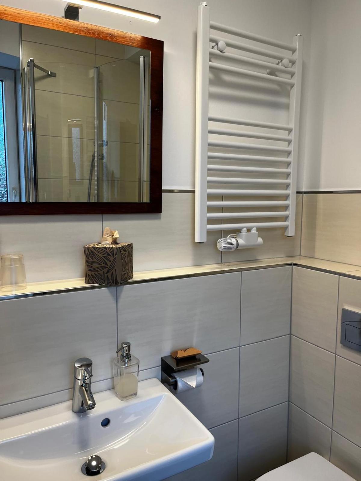 Henblas Hotel Neuenrade Eksteriør bilde